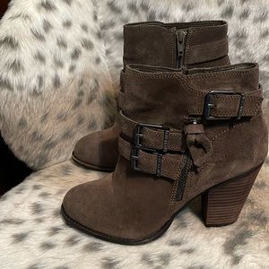 Gianni Bini booties